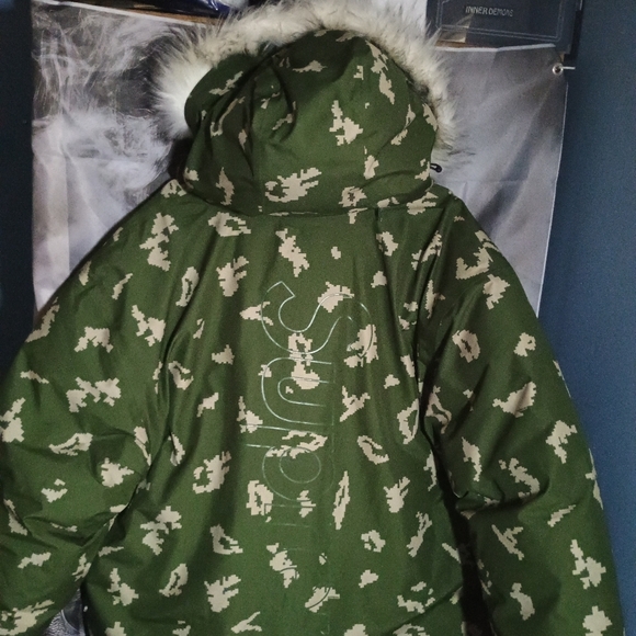 Supreme GORE-TEX 700-Fill Down Parka (FW21) Olive Russian Camo waterproof, - Picture 12 of 16
